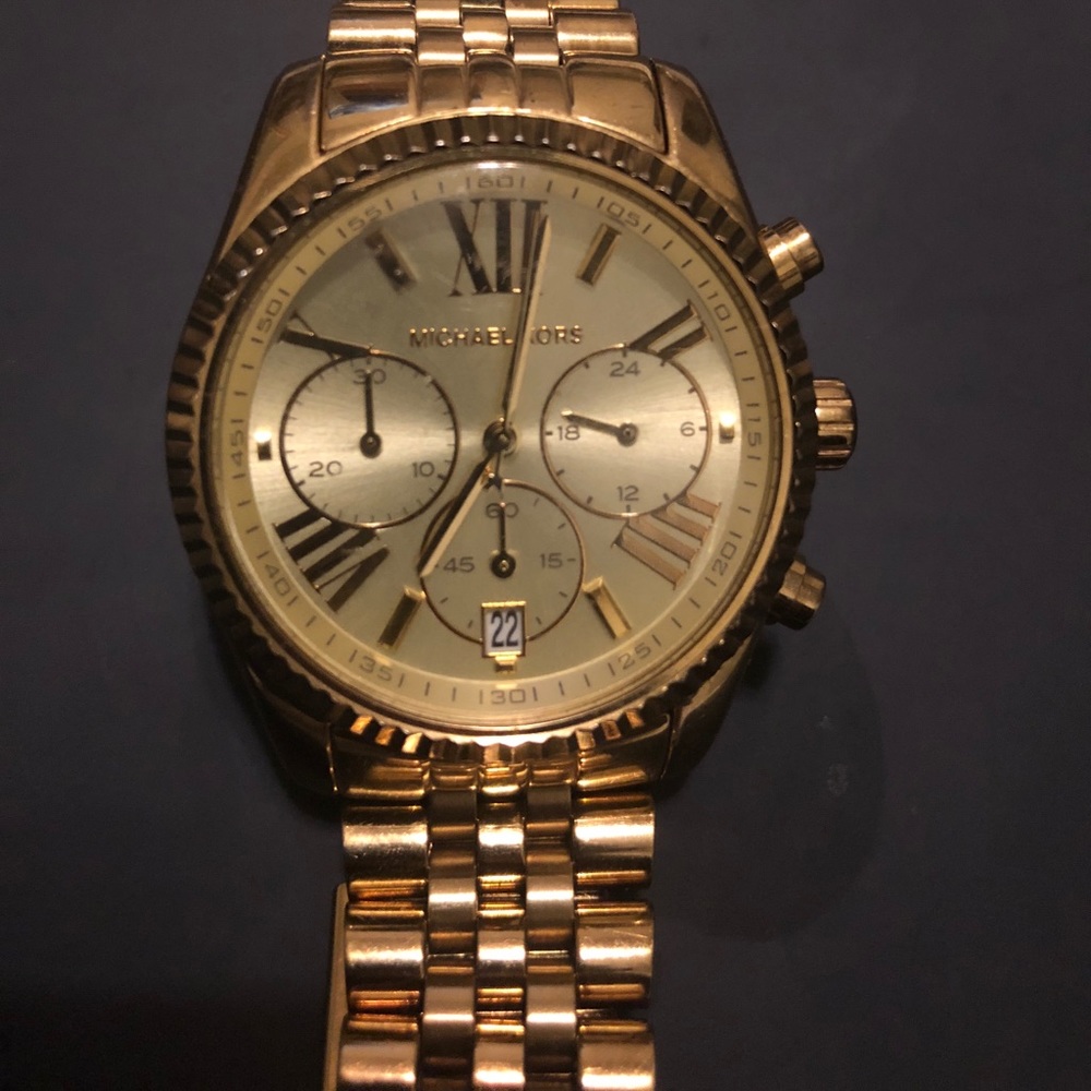 Michael Kors Gold Watch - Picture 2 of 6